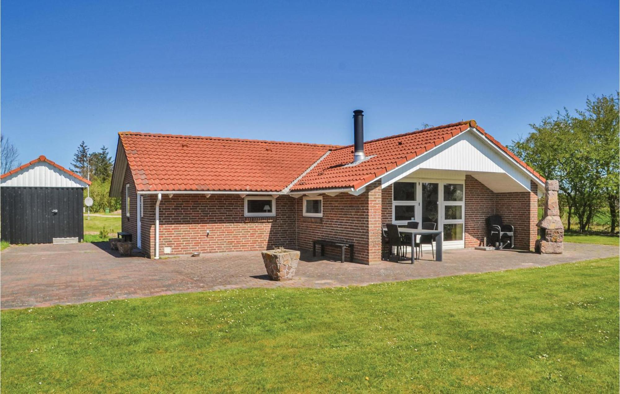 Gorgeous Home In Oksbol With Kitchen エクステリア 写真